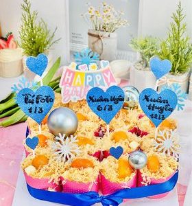 Cupcake trứng muối trang trí tone xanh