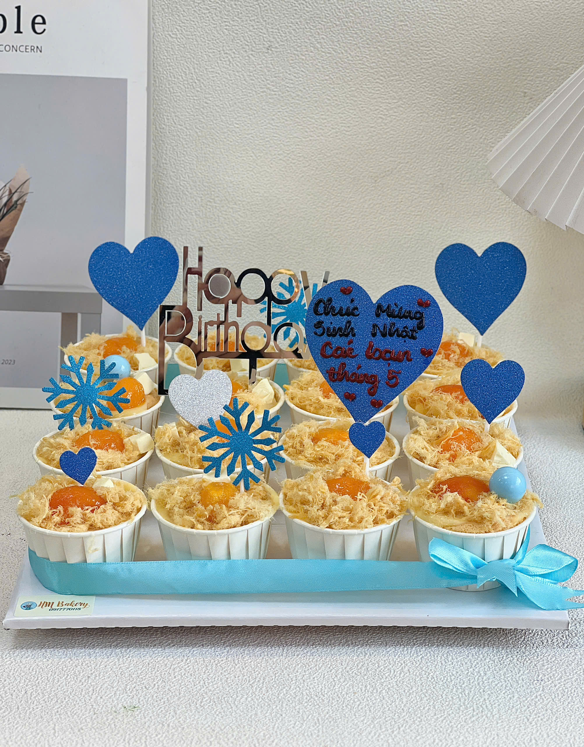 Bánh Cupcake trứng muối + kèm phụ kiện