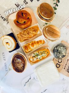 vi-sao-can-co-banh-trong-cac-buoi-tiec-tra