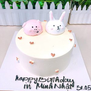 Bánh kem trang trí thỏ và lợn
