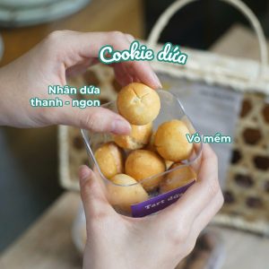 Alternative view of Bánh cookie dứa 1 hộp / 10 viên