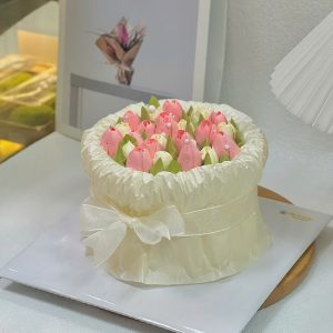 Alternative view of Bánh kem hoa Tulip 14cm
