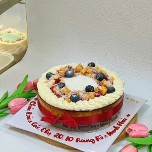 Alternative view of Bánh Flan gato trái cây