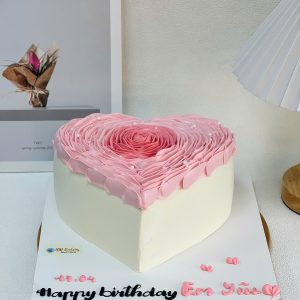Alternative view of Bánh kem hoa hồng hình tim 16cm