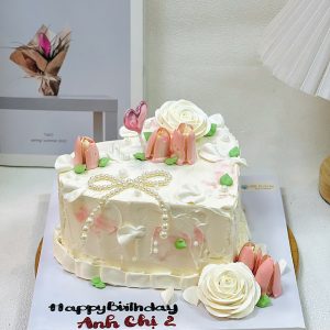 Bánh kem tim 16cm Hoa