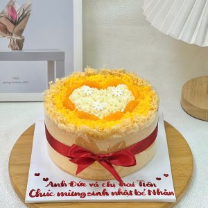 Bánh bông lan trứng muối trang trí trái tim + nơ 16cm