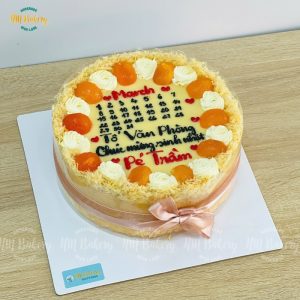 banh-bong-lan-trung-muoi-trang-ti-thang-nam-20cm