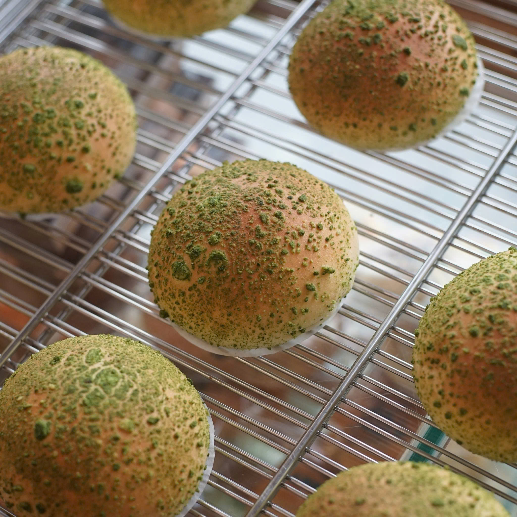 Bánh mì trà xanh đậu đỏ