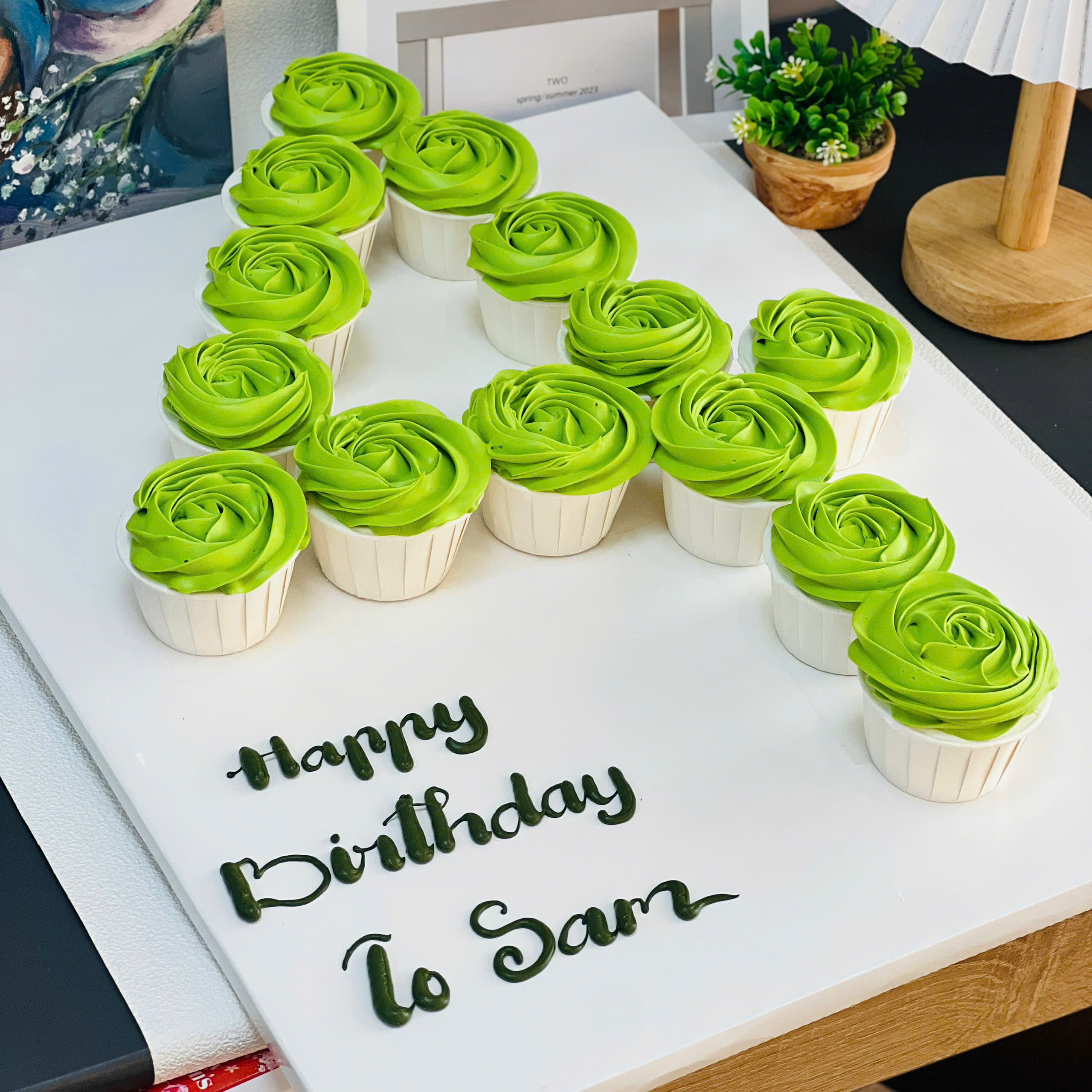 Set 15 cupcake kem - Ảnh 2